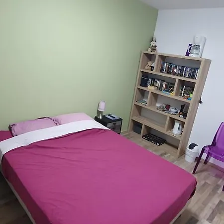 Chambre privée chez l'habitant Habitación en casa particular Surgères